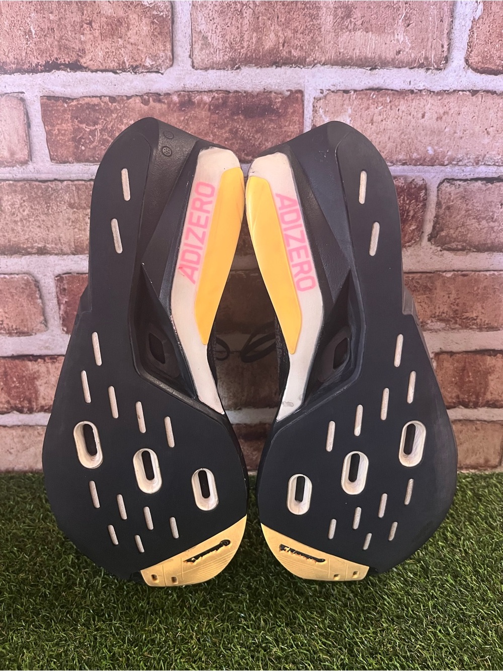 Adidas - Picture 5 of 6